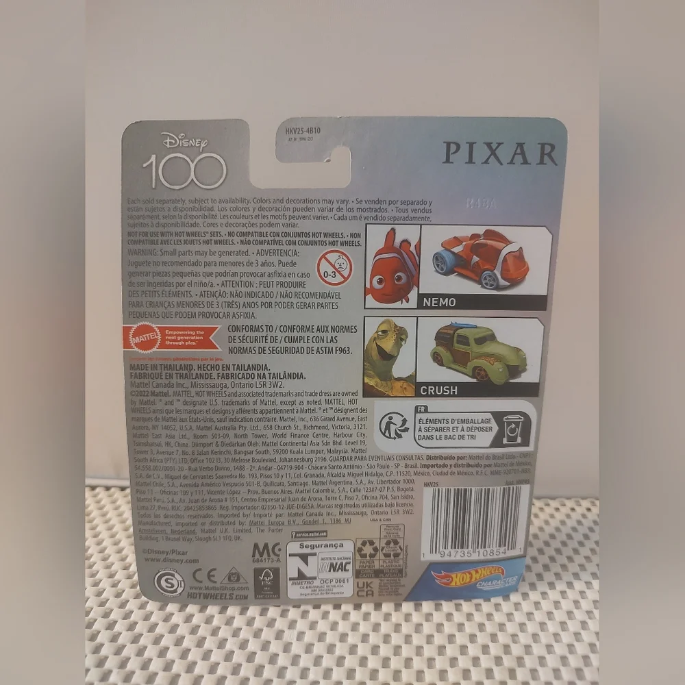 Hot Wheels Character Cars Crush Pixar Disney 100 Finding Nemo NWT Turtle Car